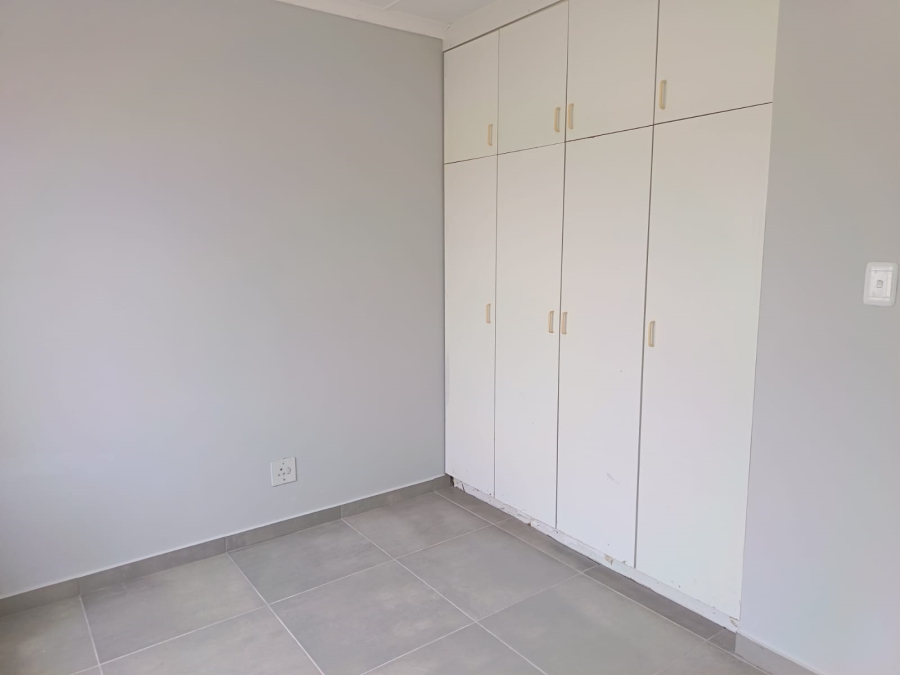 To Let 2 Bedroom Property for Rent in Wavecrest Eastern Cape